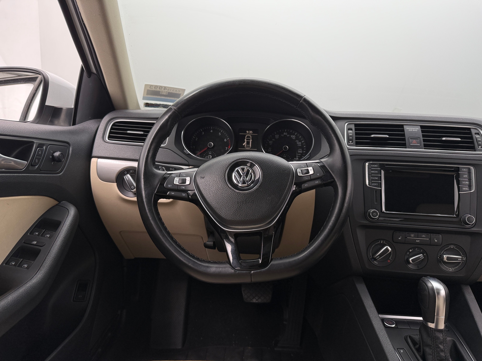 Thumbnail: 2017 Volkswagen Jetta - 4