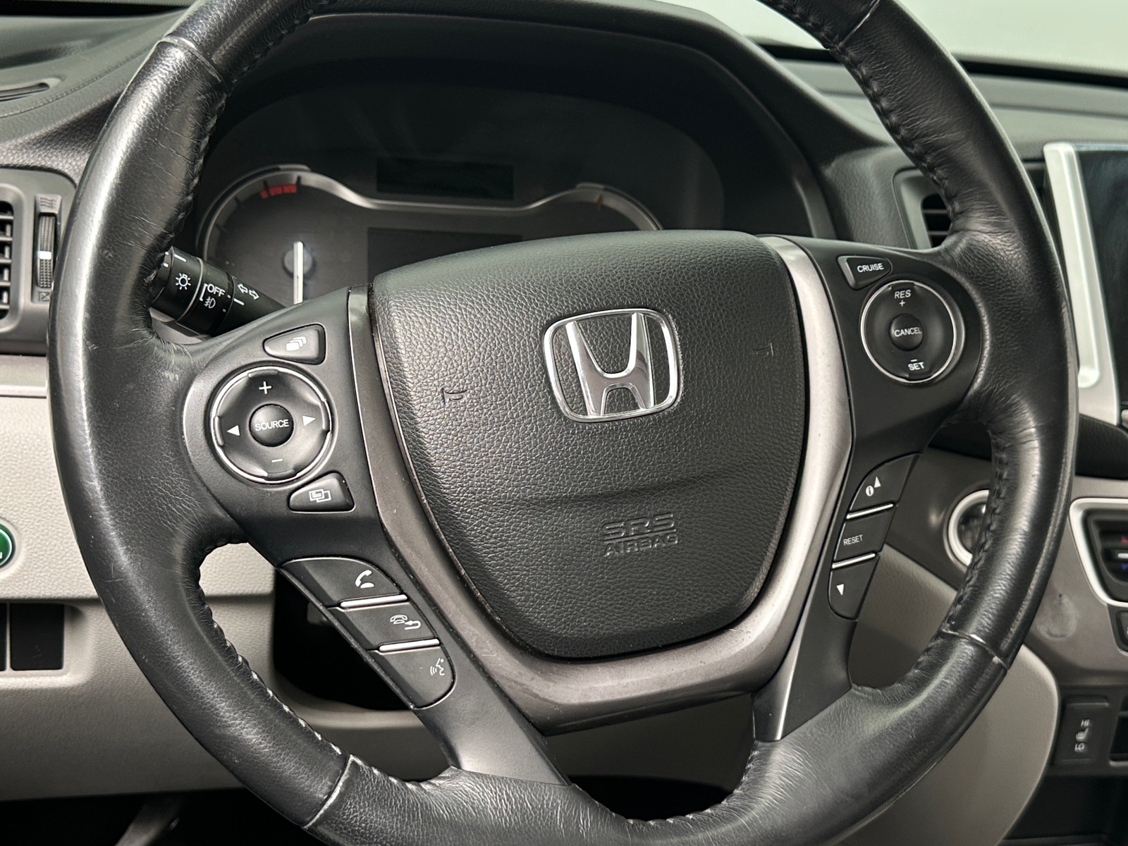 Thumbnail: 2016 Honda Pilot - 4