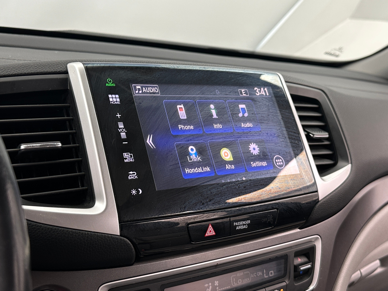 Thumbnail: 2016 Honda Pilot - 3