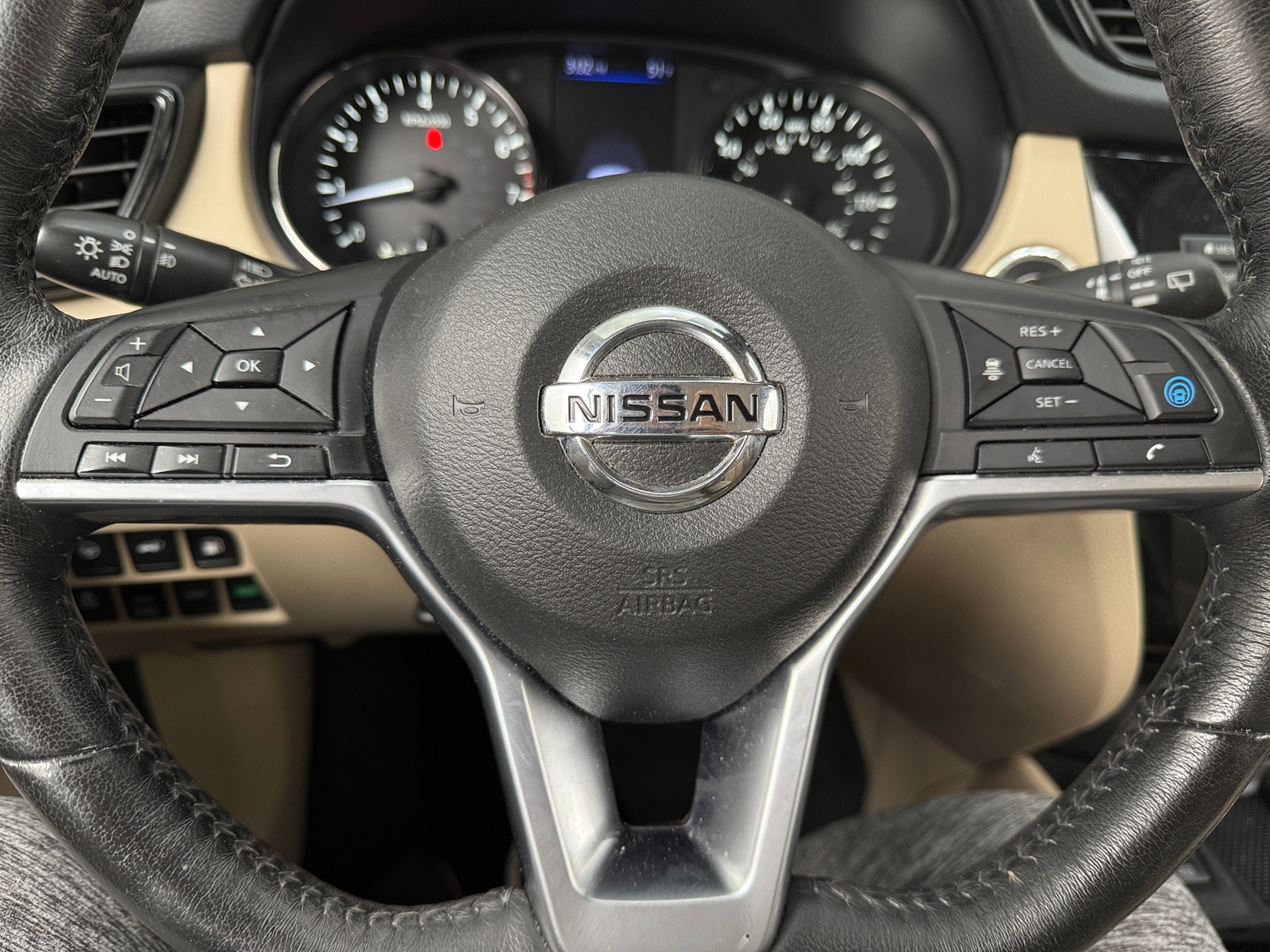 Thumbnail: 2018 Nissan Rogue - 4