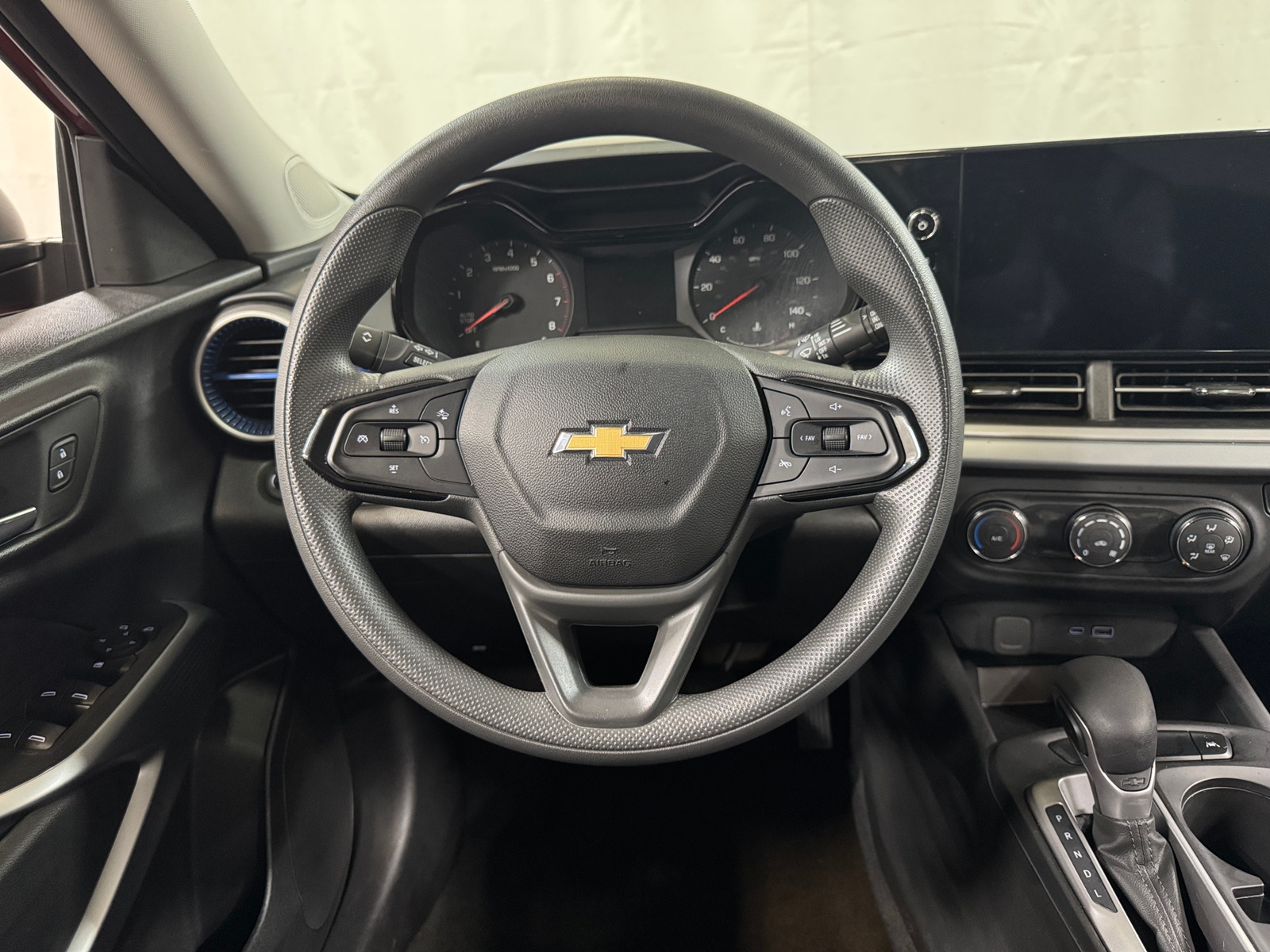 Thumbnail: 2025 Chevrolet Trax - 5