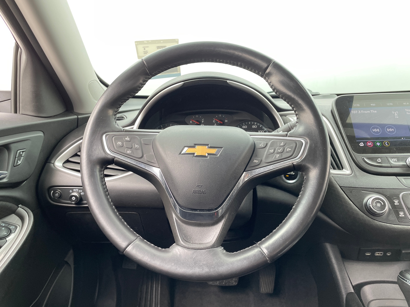 Thumbnail: 2020 Chevrolet Malibu - 5