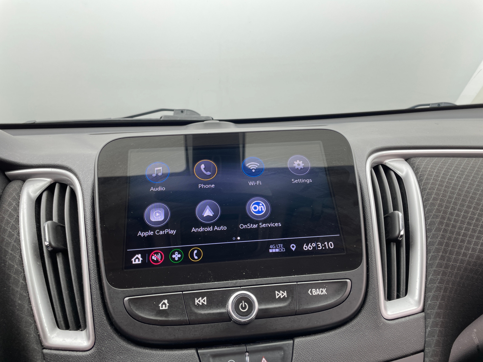 Thumbnail: 2020 Chevrolet Malibu - 4