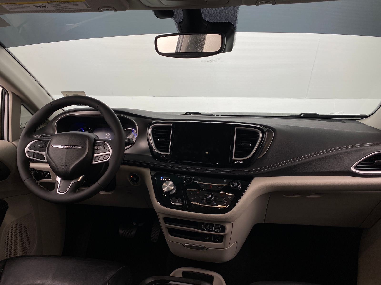 Thumbnail: 2022 Chrysler Pacifica - 2