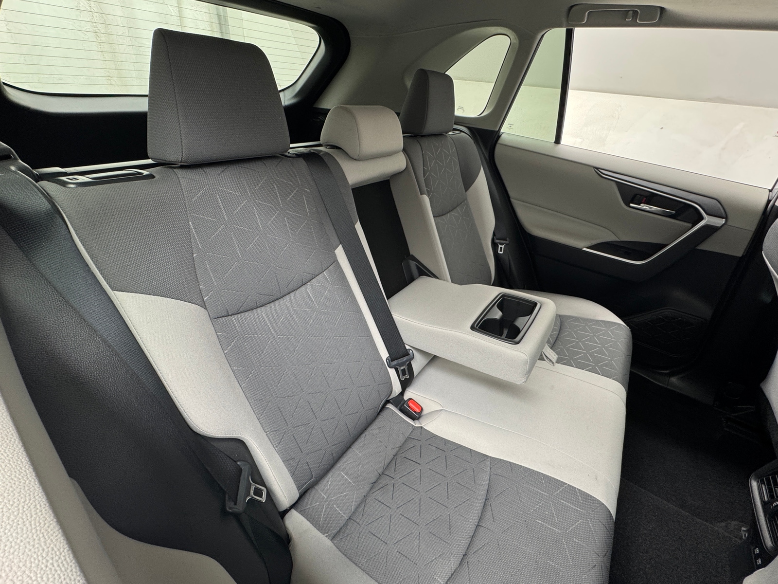 Thumbnail: 2021 Toyota RAV4 - 6
