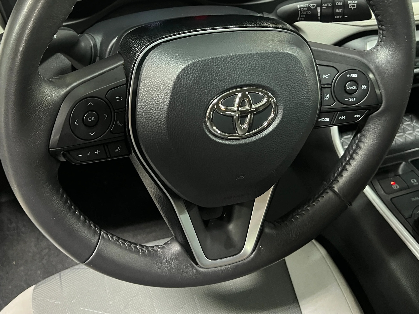 Thumbnail: 2021 Toyota RAV4 - 5