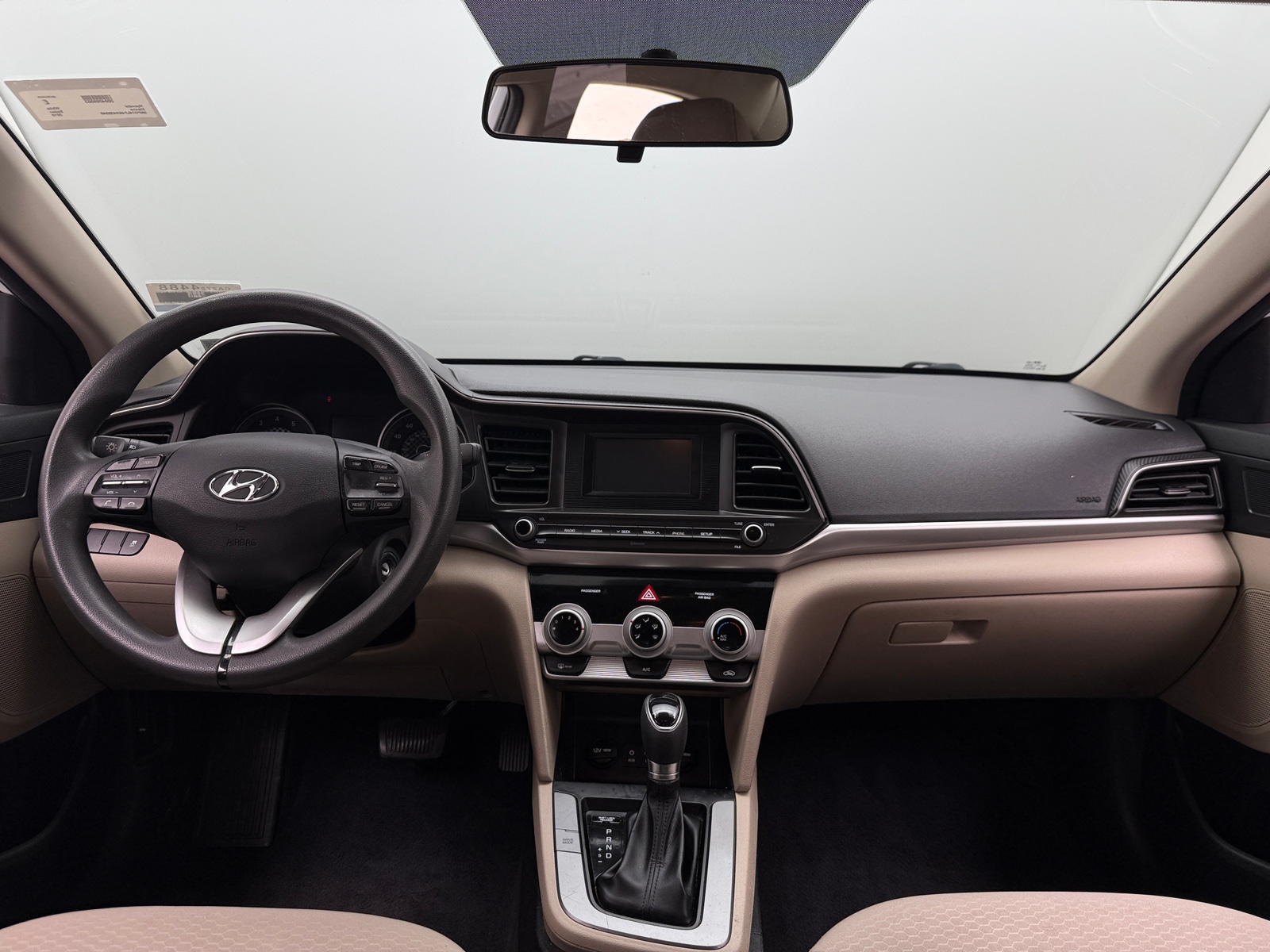 Thumbnail: 2019 Hyundai Elantra - 3