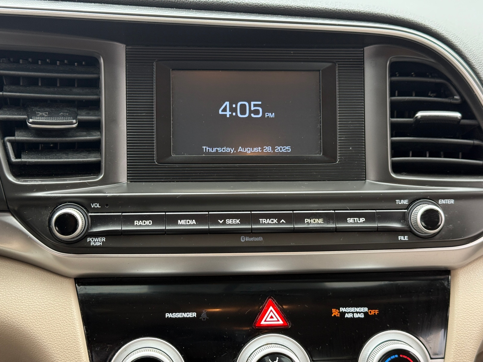 Thumbnail: 2019 Hyundai Elantra - 4