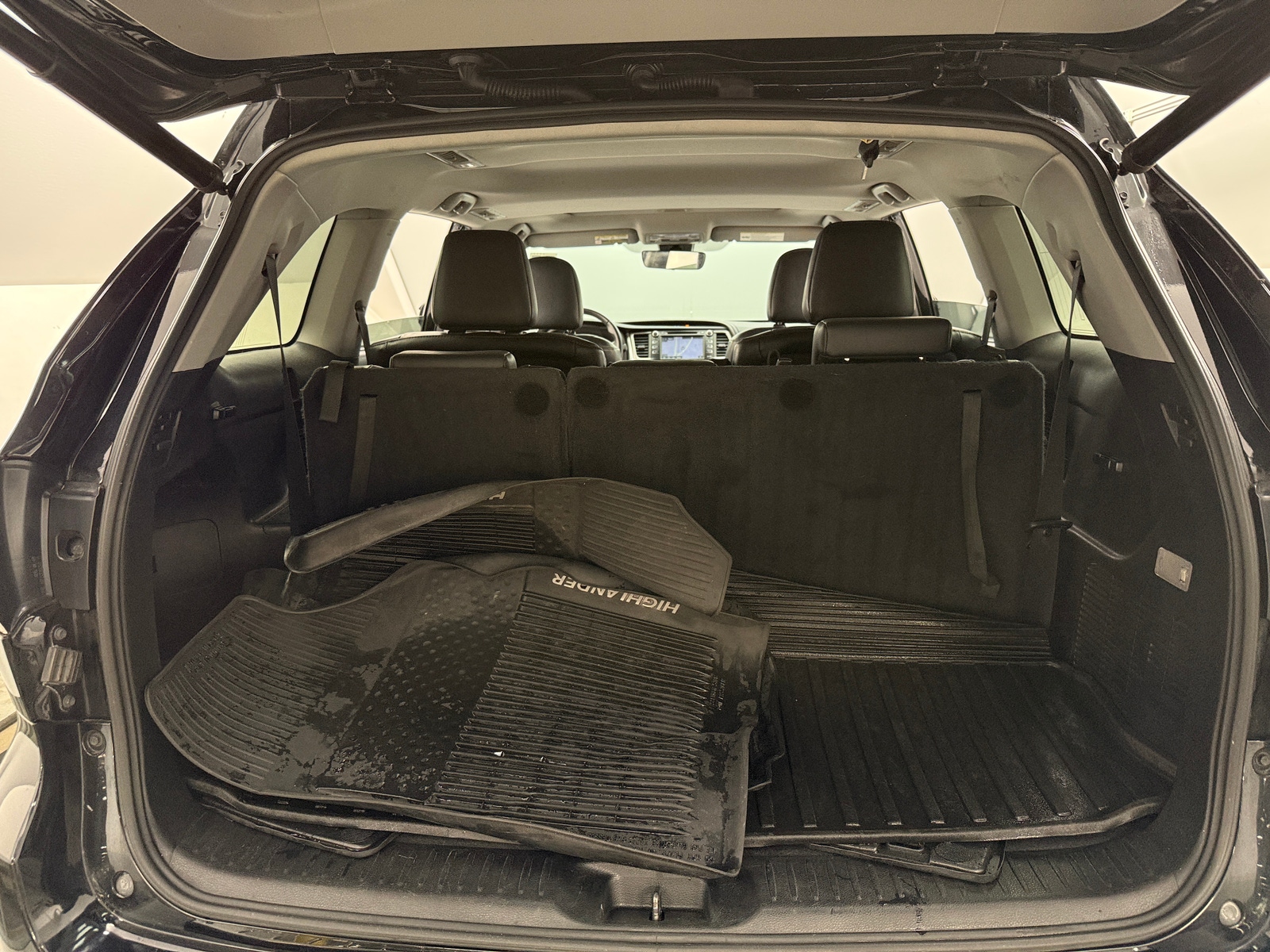 Thumbnail: 2019 Toyota Highlander - 6