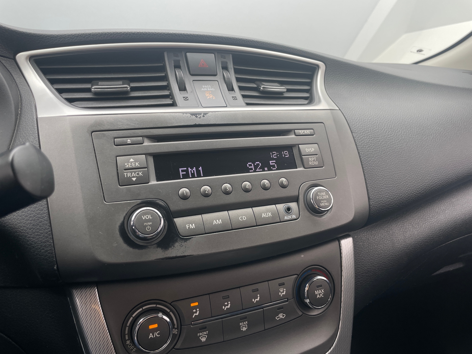Thumbnail: 2014 Nissan Sentra - 4