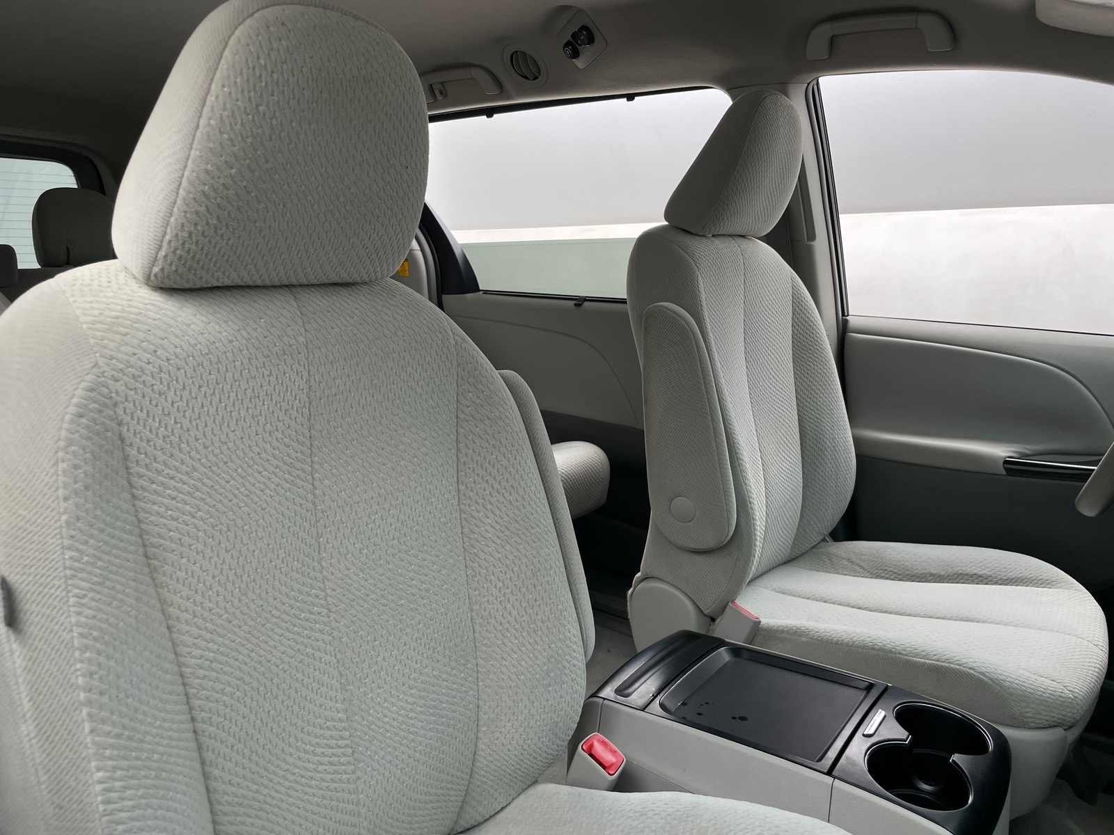Thumbnail: 2011 Toyota Sienna - 2