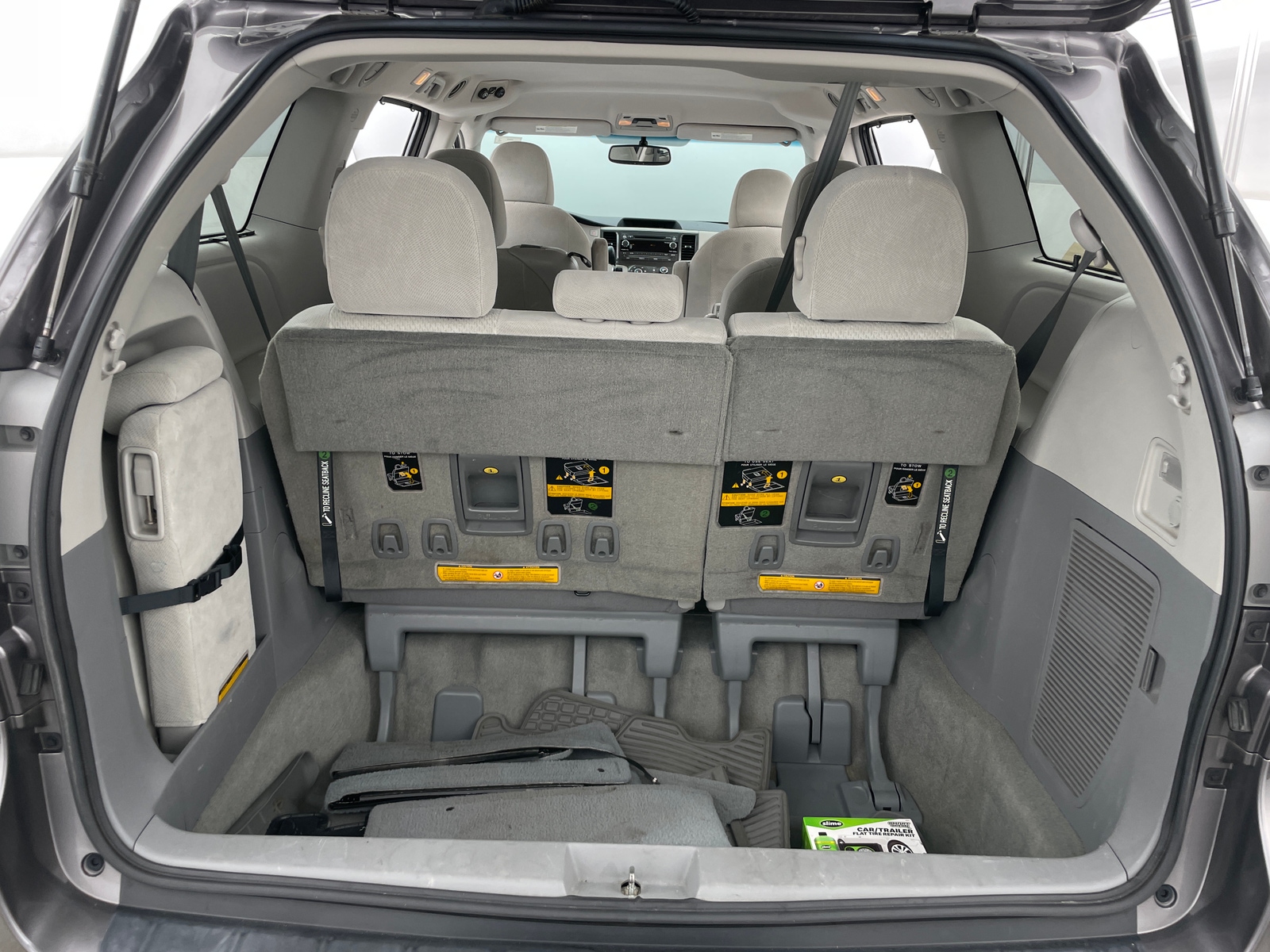 Thumbnail: 2011 Toyota Sienna - 7