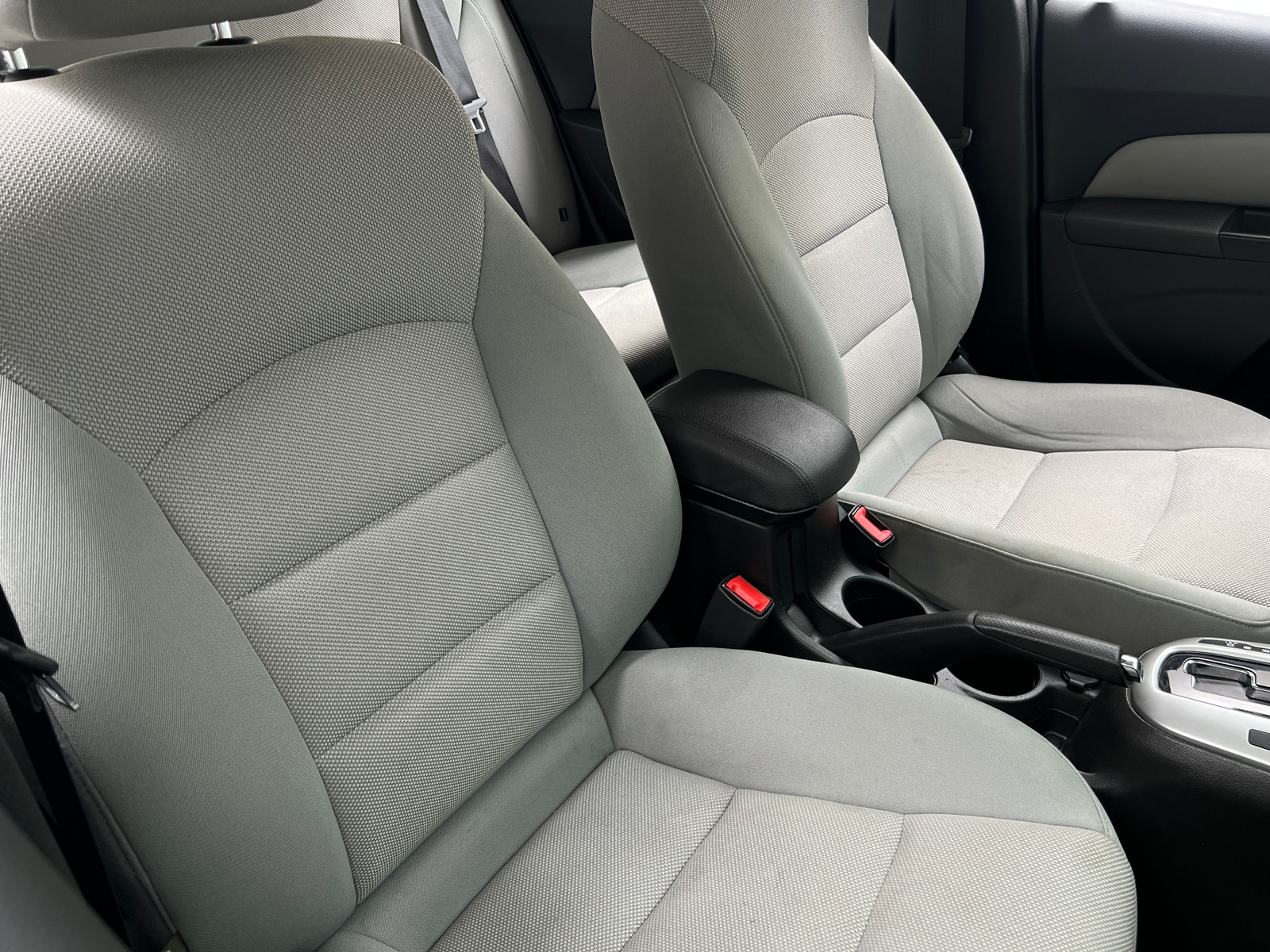 Thumbnail: 2016 Chevrolet Cruze - 2
