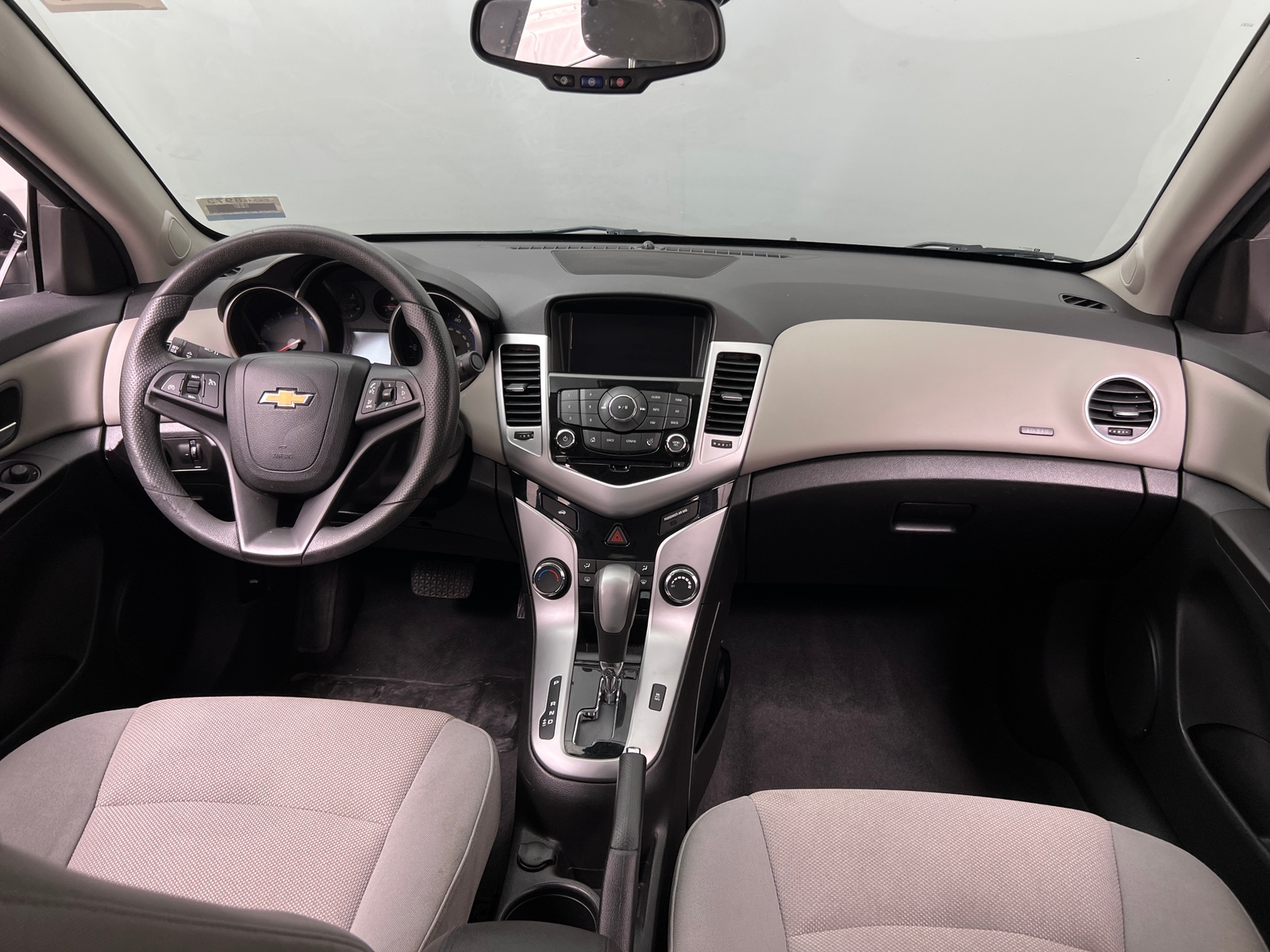 Thumbnail: 2016 Chevrolet Cruze - 3
