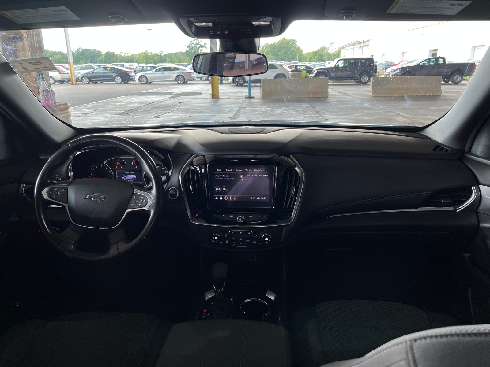 Thumbnail: 2022 Chevrolet Traverse - 3