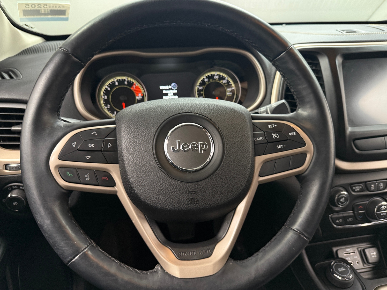 Thumbnail: 2017 Jeep Cherokee - 4