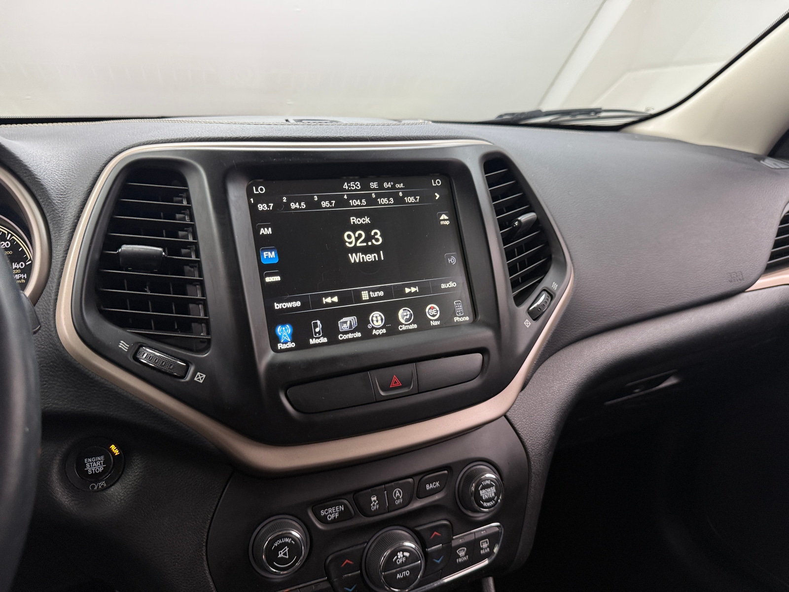 Thumbnail: 2017 Jeep Cherokee - 3