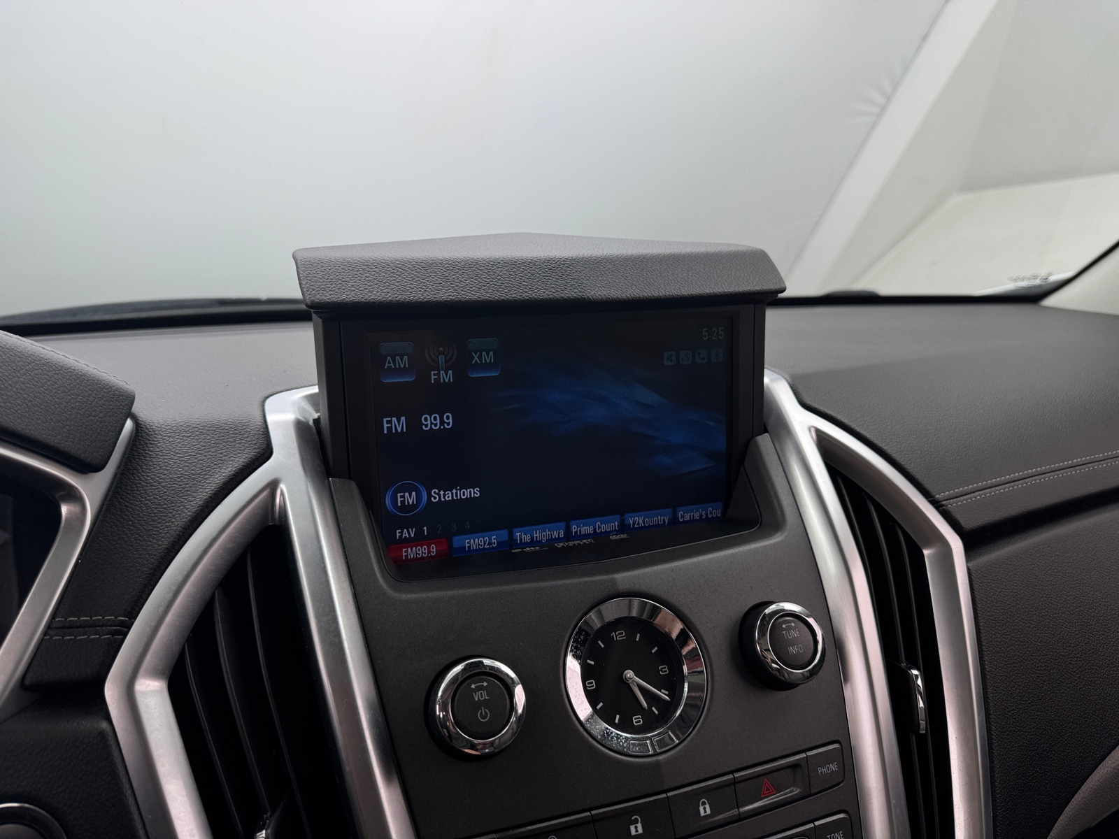 Thumbnail: 2012 Cadillac SRX - 3
