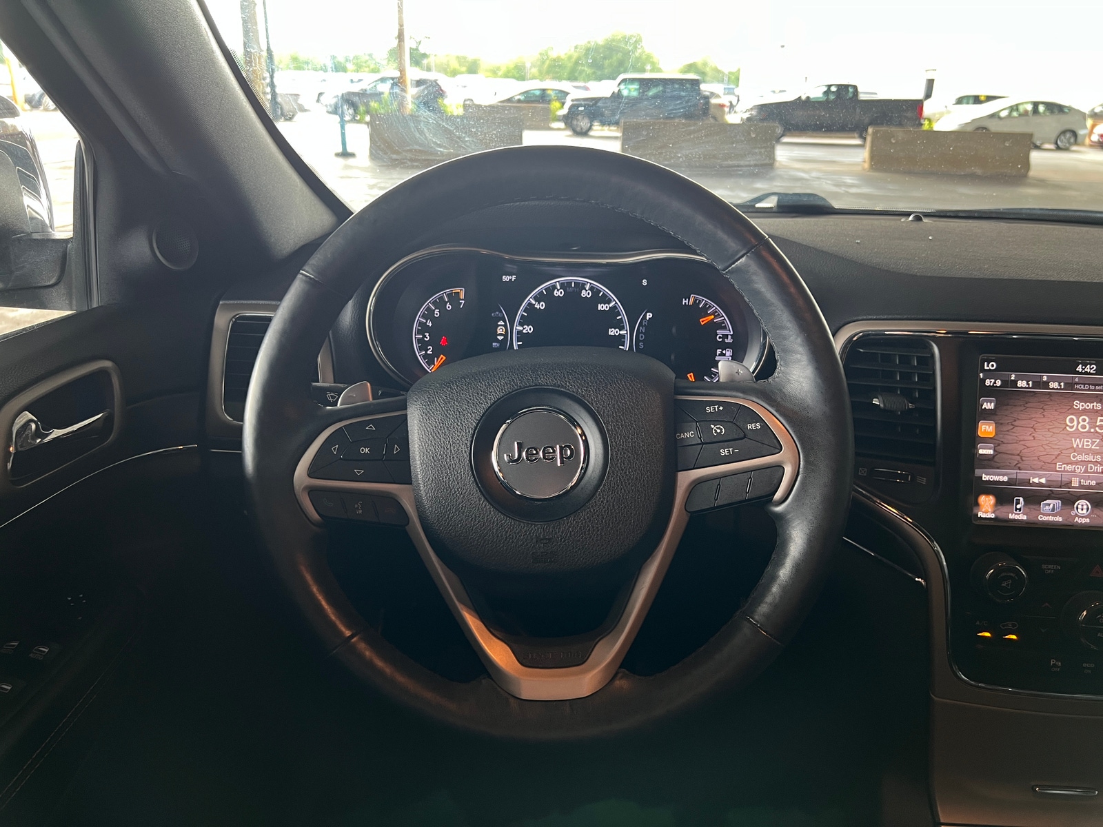 Thumbnail: 2015 Jeep Grand Cherokee - 4