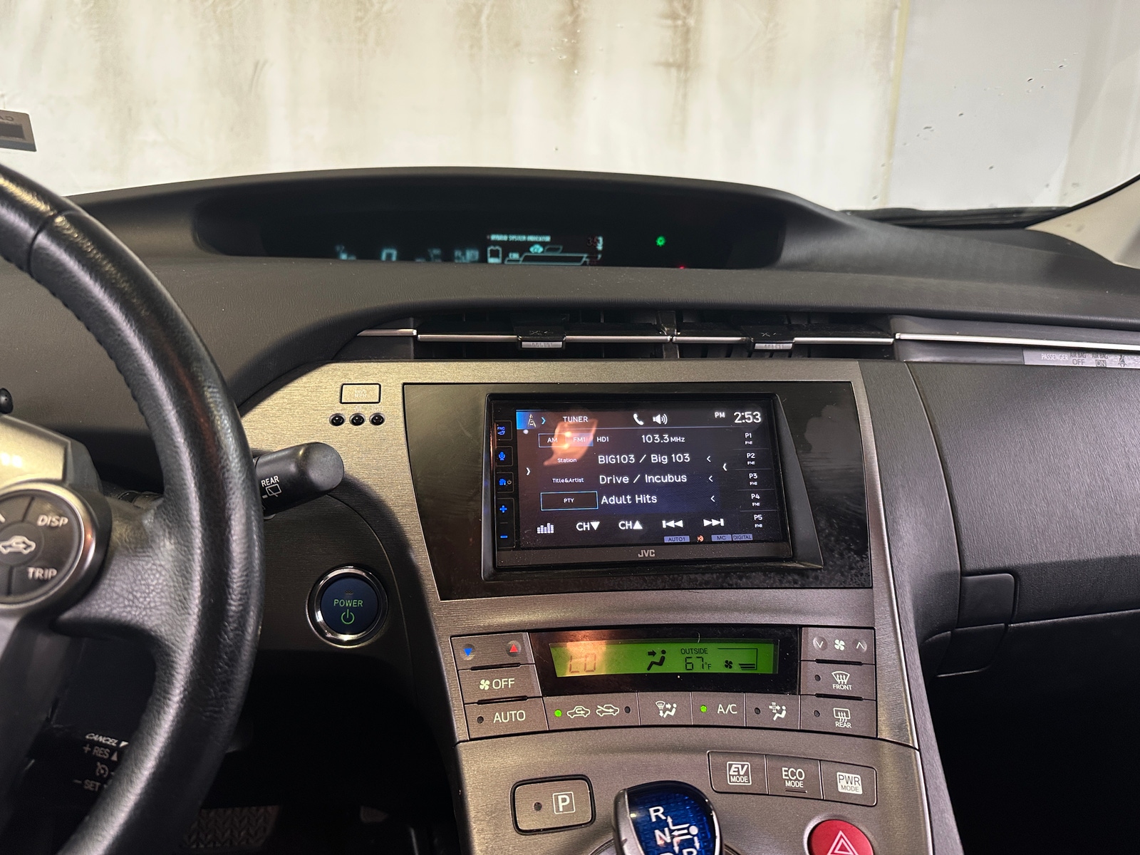 Thumbnail: 2015 Toyota Prius - 4