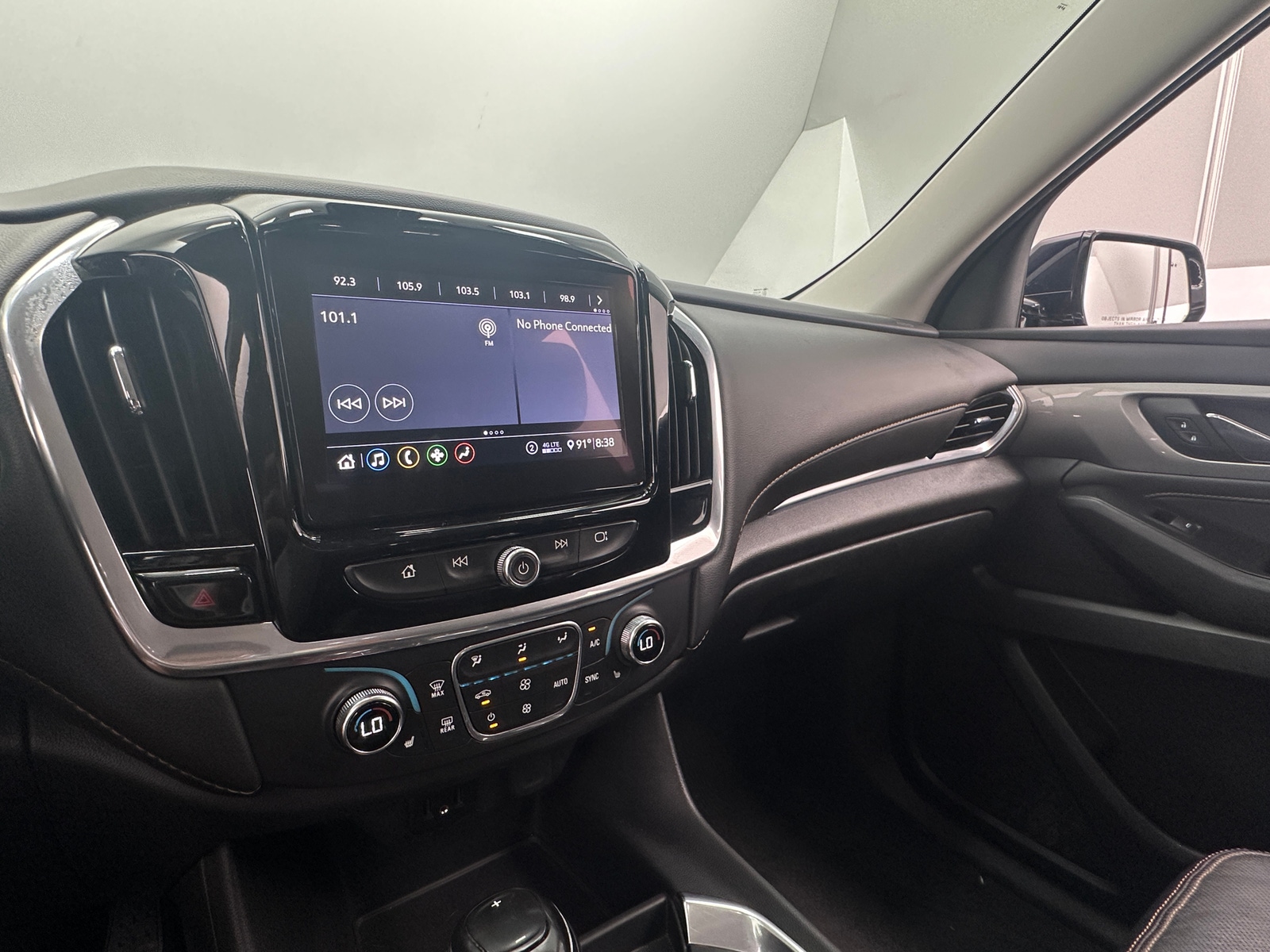 Thumbnail: 2020 Chevrolet Traverse - 4