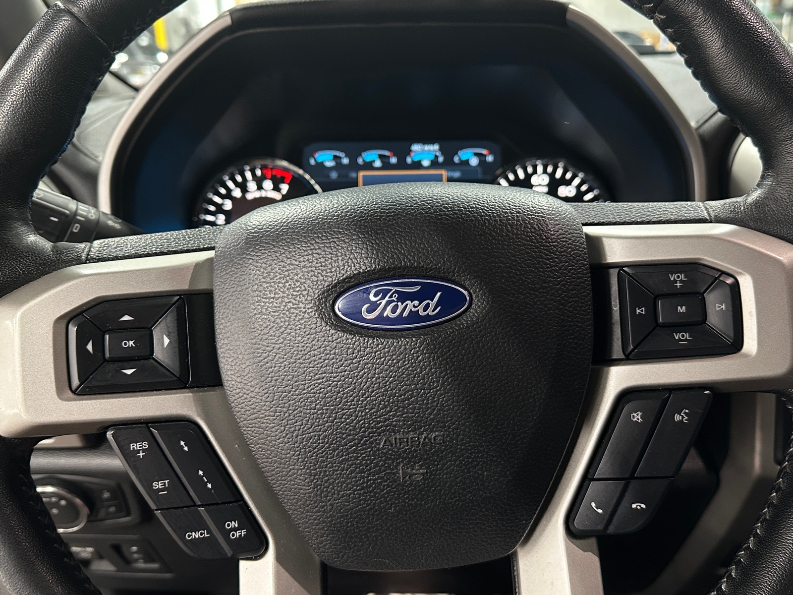 Thumbnail: 2019 Ford Econoline - 4
