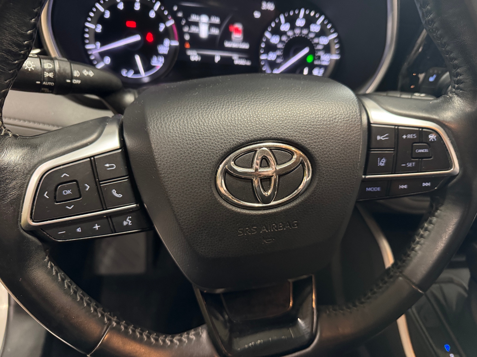 Thumbnail: 2021 Toyota Highlander - 4