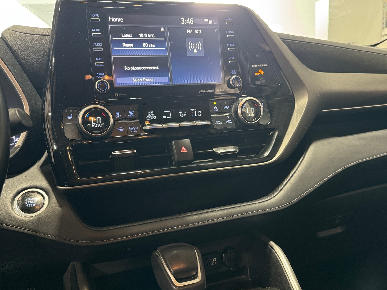 Thumbnail: 2021 Toyota Highlander - 3