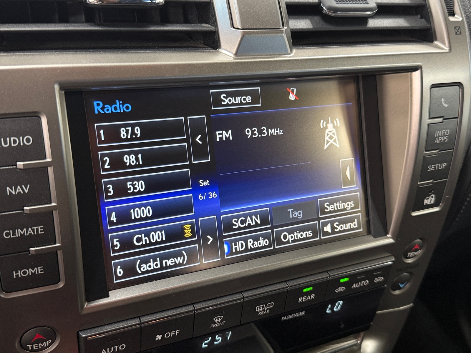 Thumbnail: 2019 Lexus GX - 3