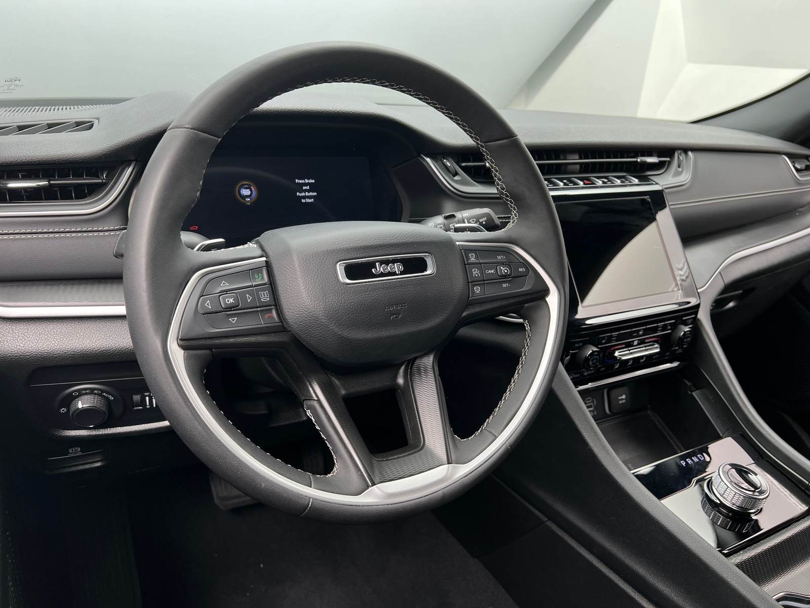 Thumbnail: 2024 Jeep Grand Cherokee L - 4