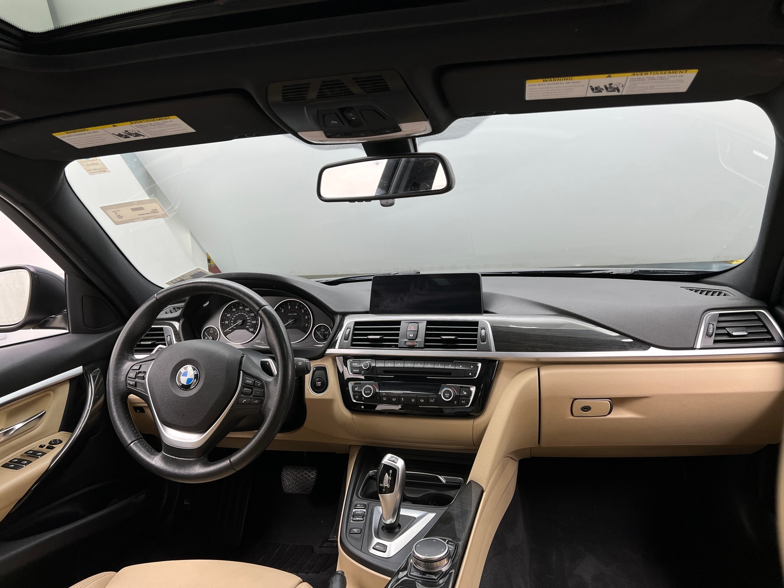 Thumbnail: 2017 BMW 3 Series - 3