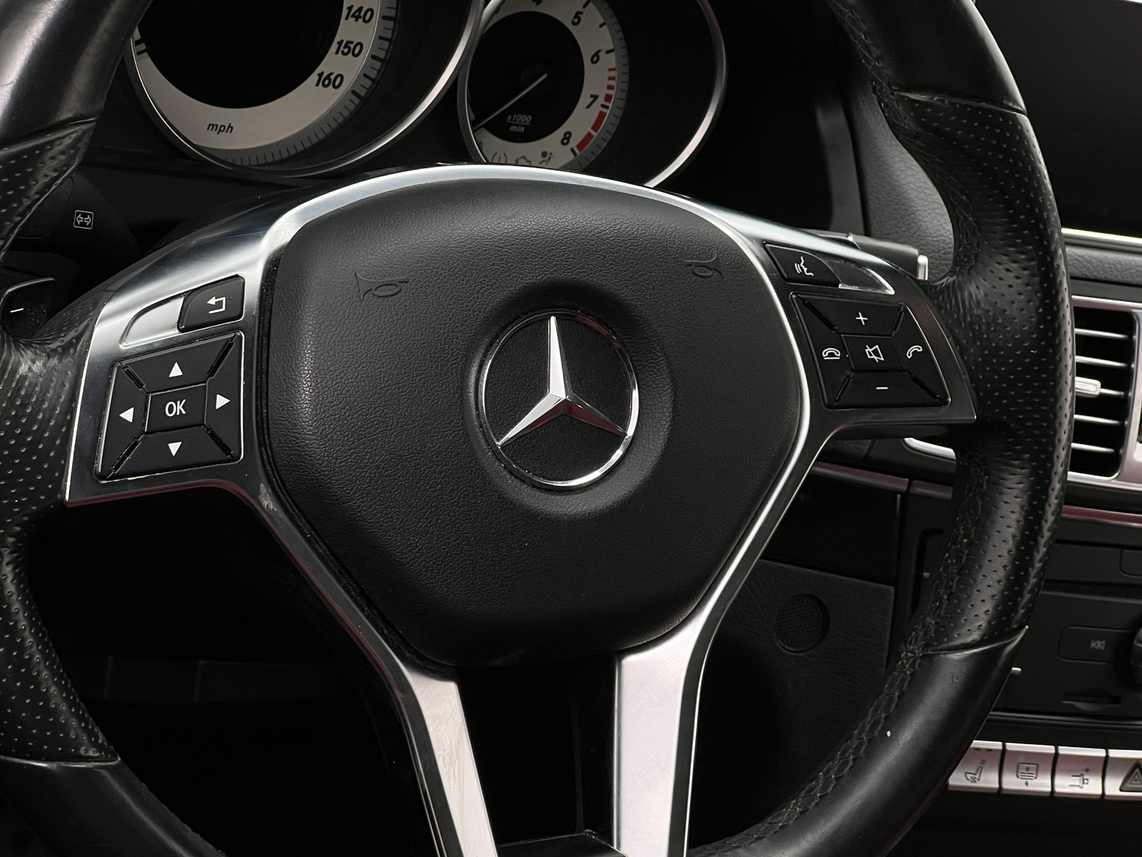 Thumbnail: 2016 Mercedes-Benz E-Class - 3
