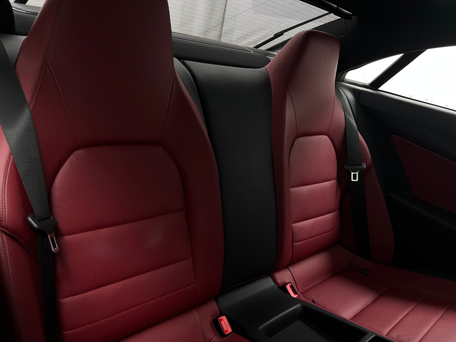 Thumbnail: 2016 Mercedes-Benz E-Class - 4