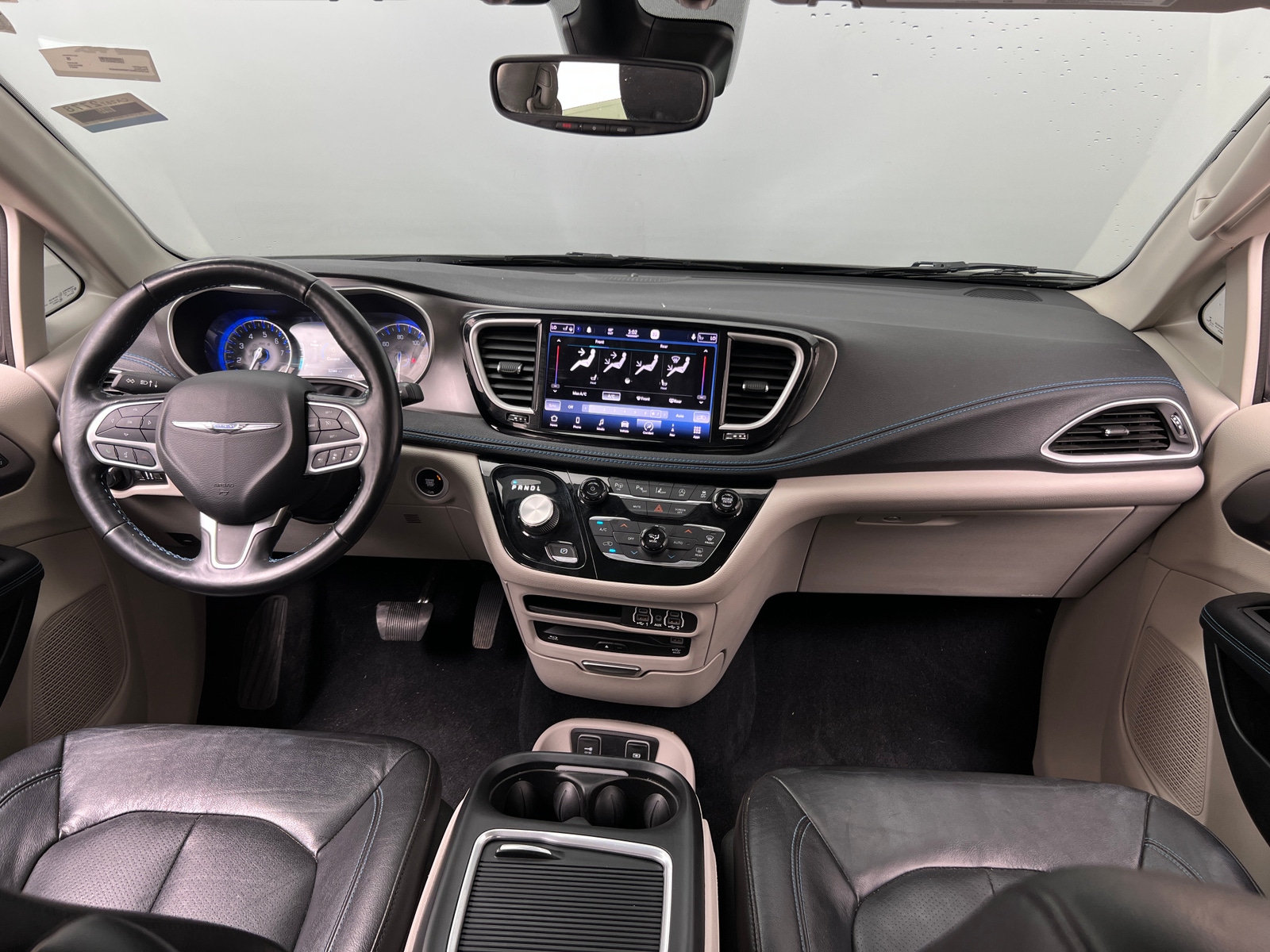 Thumbnail: 2021 Chrysler Pacifica - 2