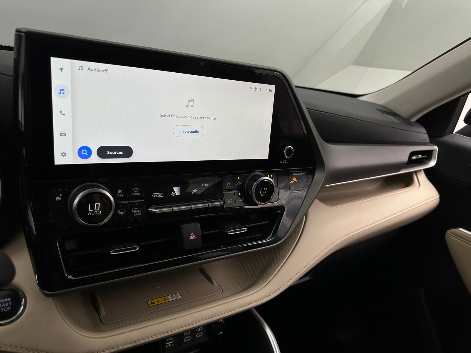Thumbnail: 2023 Toyota Highlander - 3
