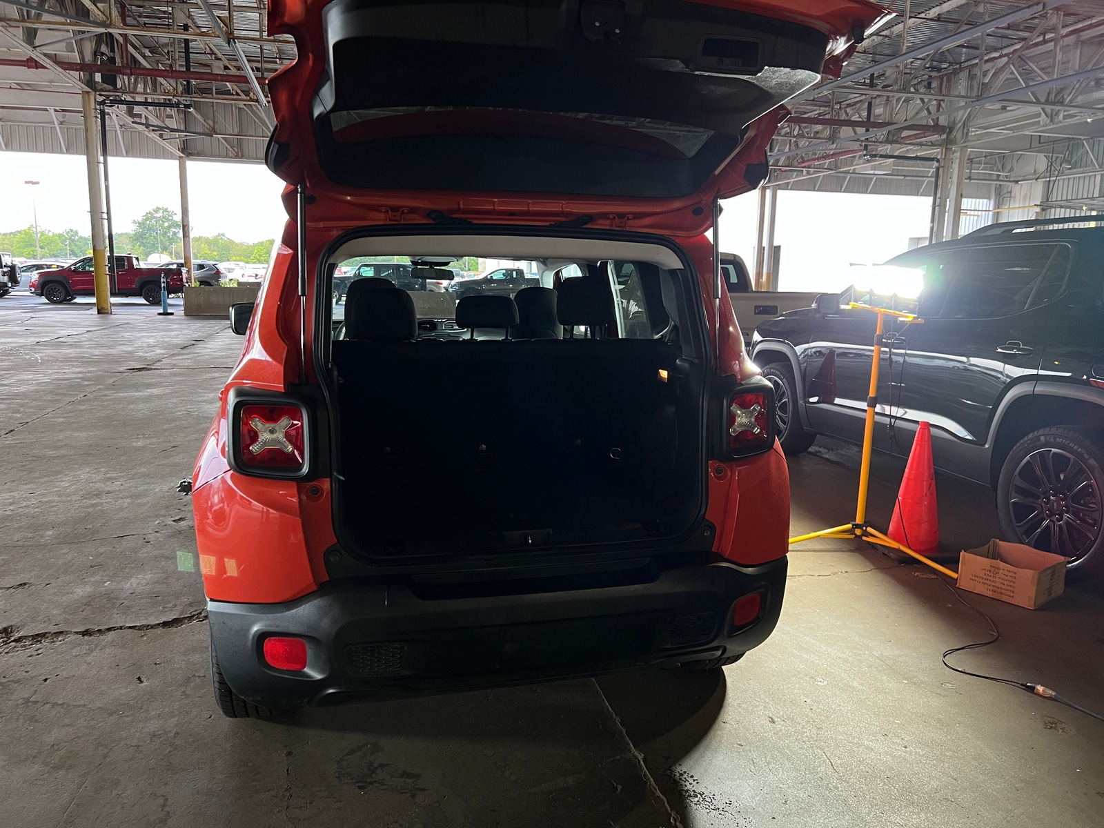 Thumbnail: 2017 Jeep Renegade - 7