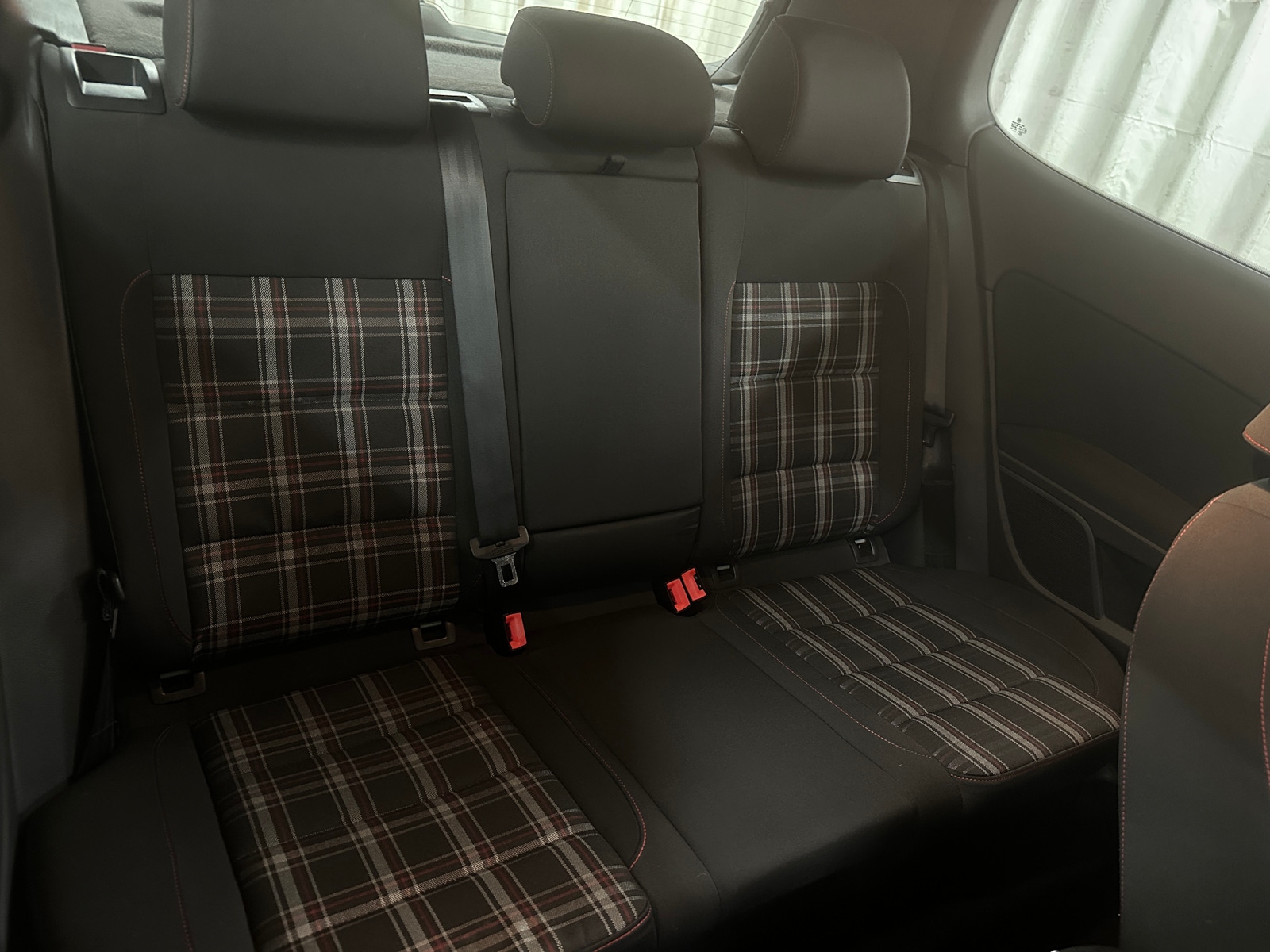 Thumbnail: 2012 Volkswagen Golf - 6
