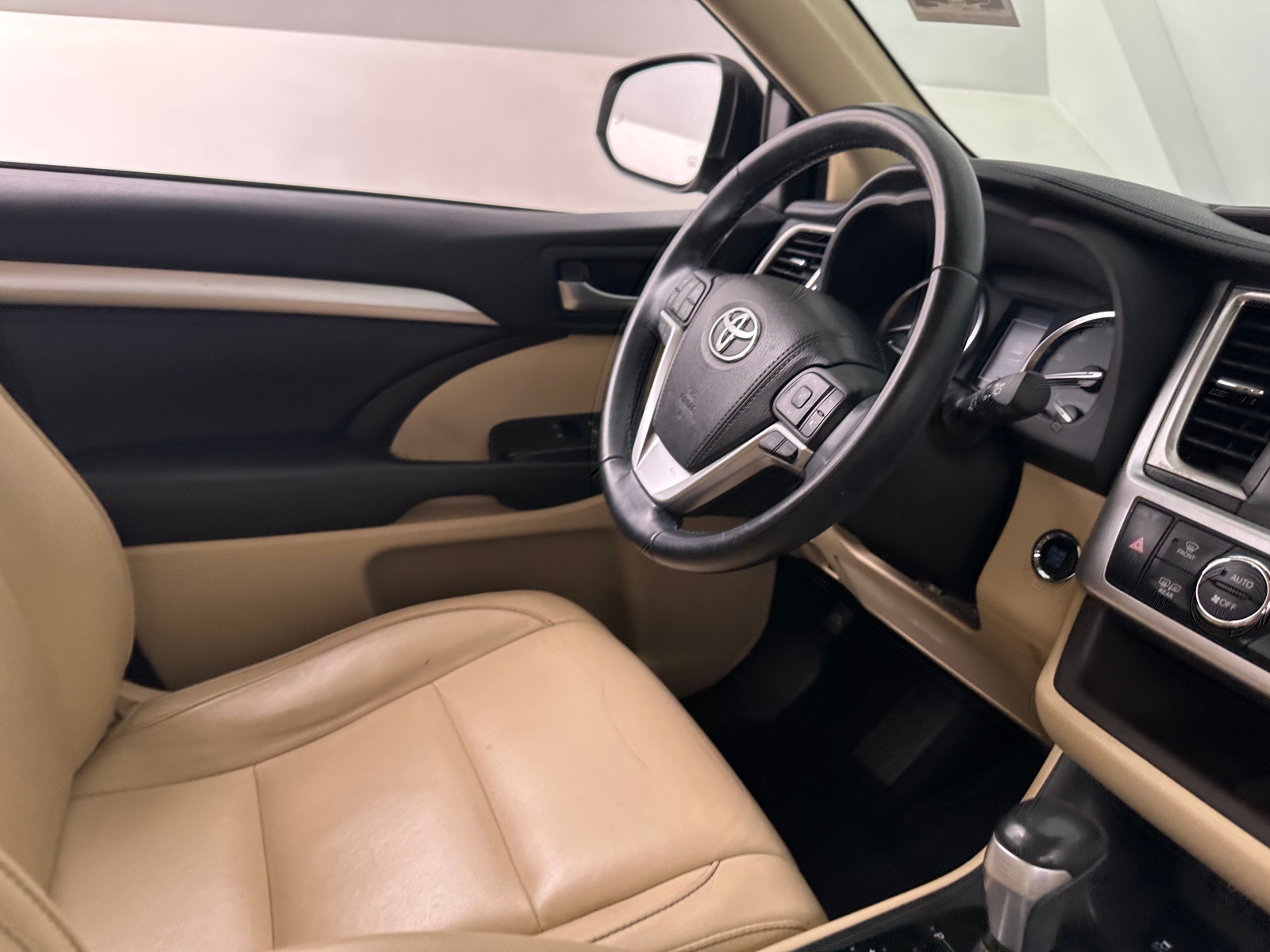 Thumbnail: 2018 Toyota Highlander - 4