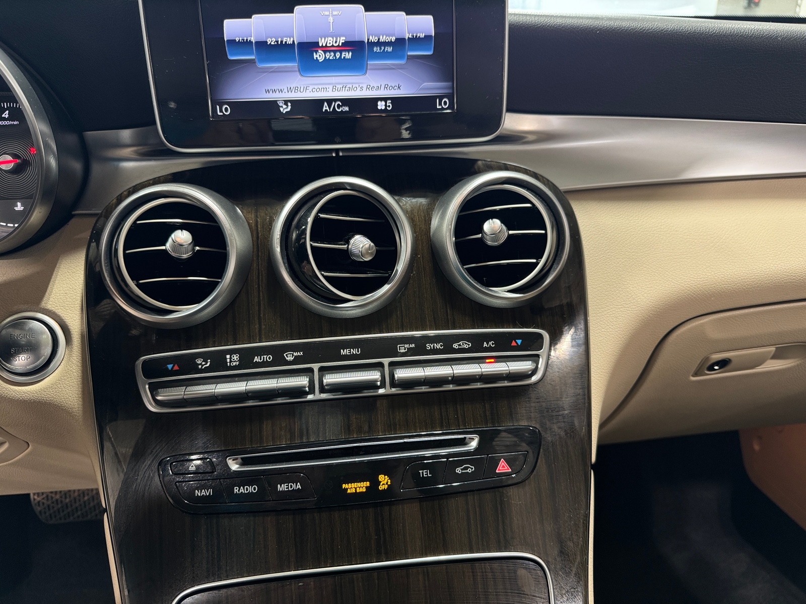 Thumbnail: 2019 Mercedes-Benz GLC - 3