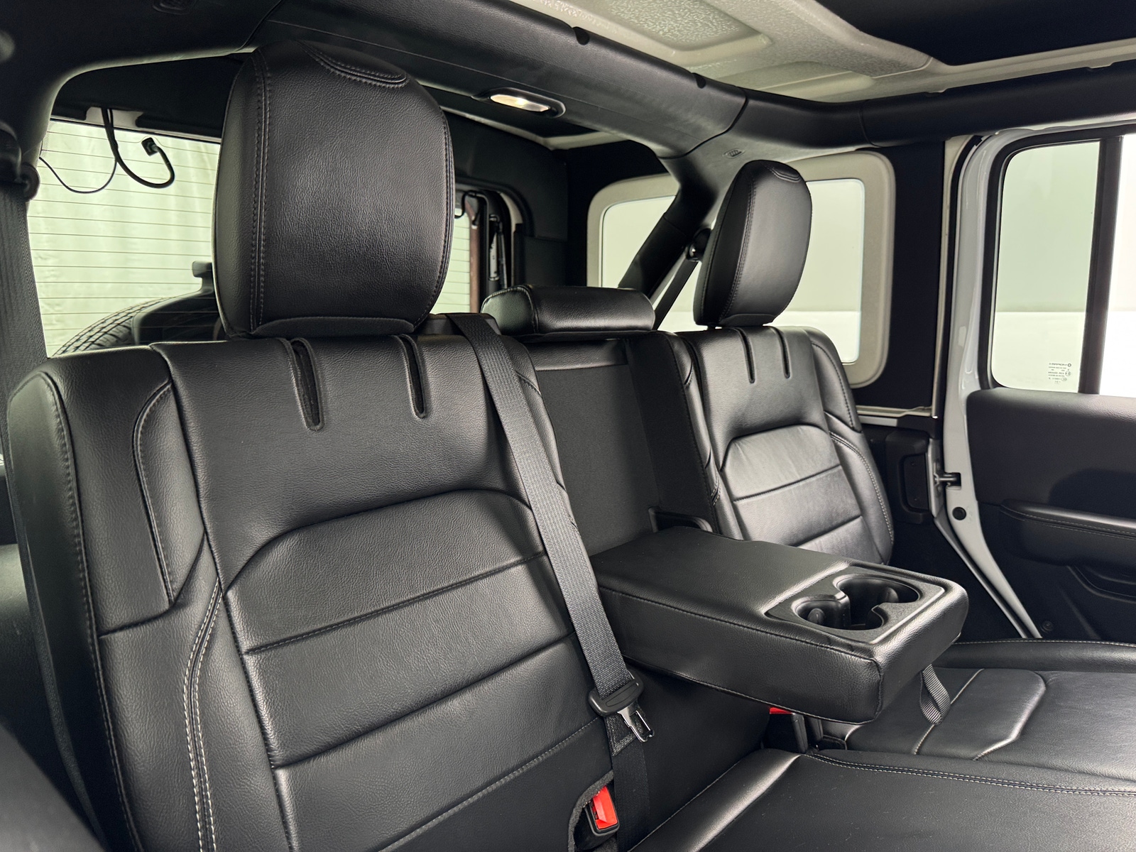 Thumbnail: 2021 Jeep Wrangler - 5