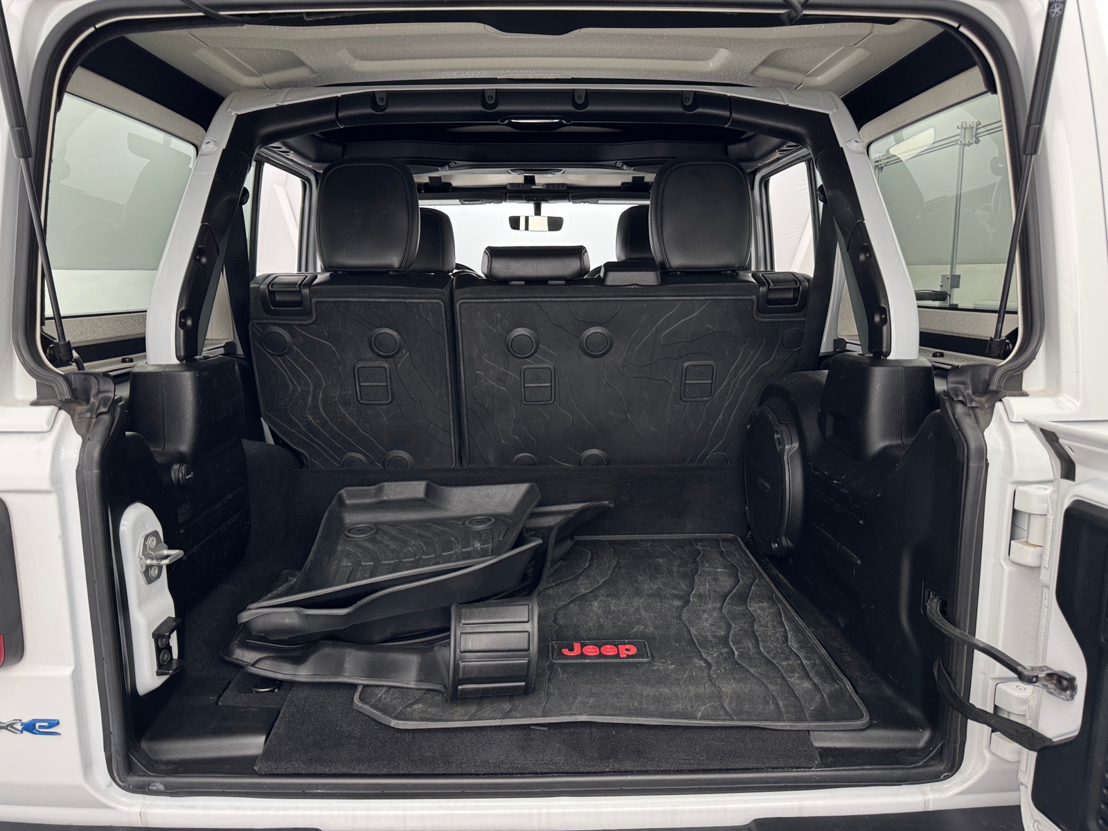 Thumbnail: 2021 Jeep Wrangler - 6