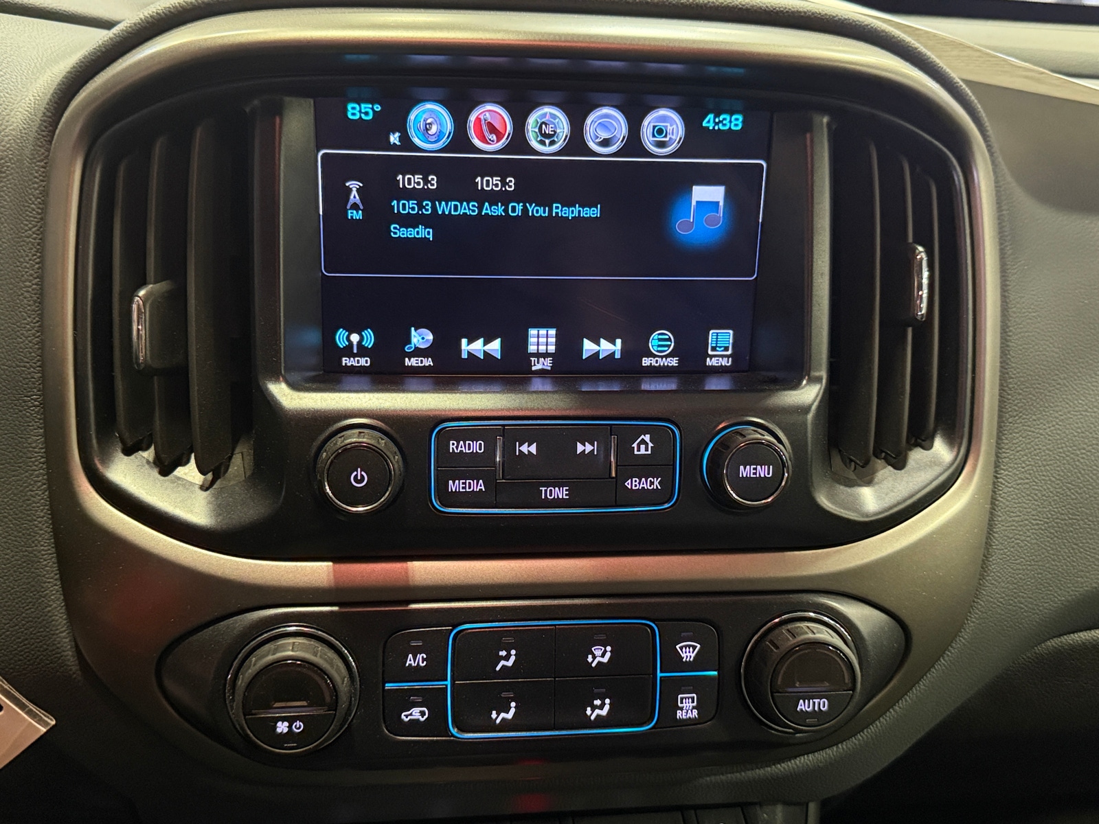 Thumbnail: 2018 Chevrolet Colorado - 4