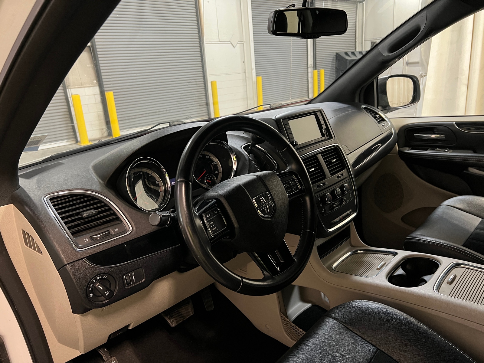 Thumbnail: 2018 Dodge Grand Caravan - 2