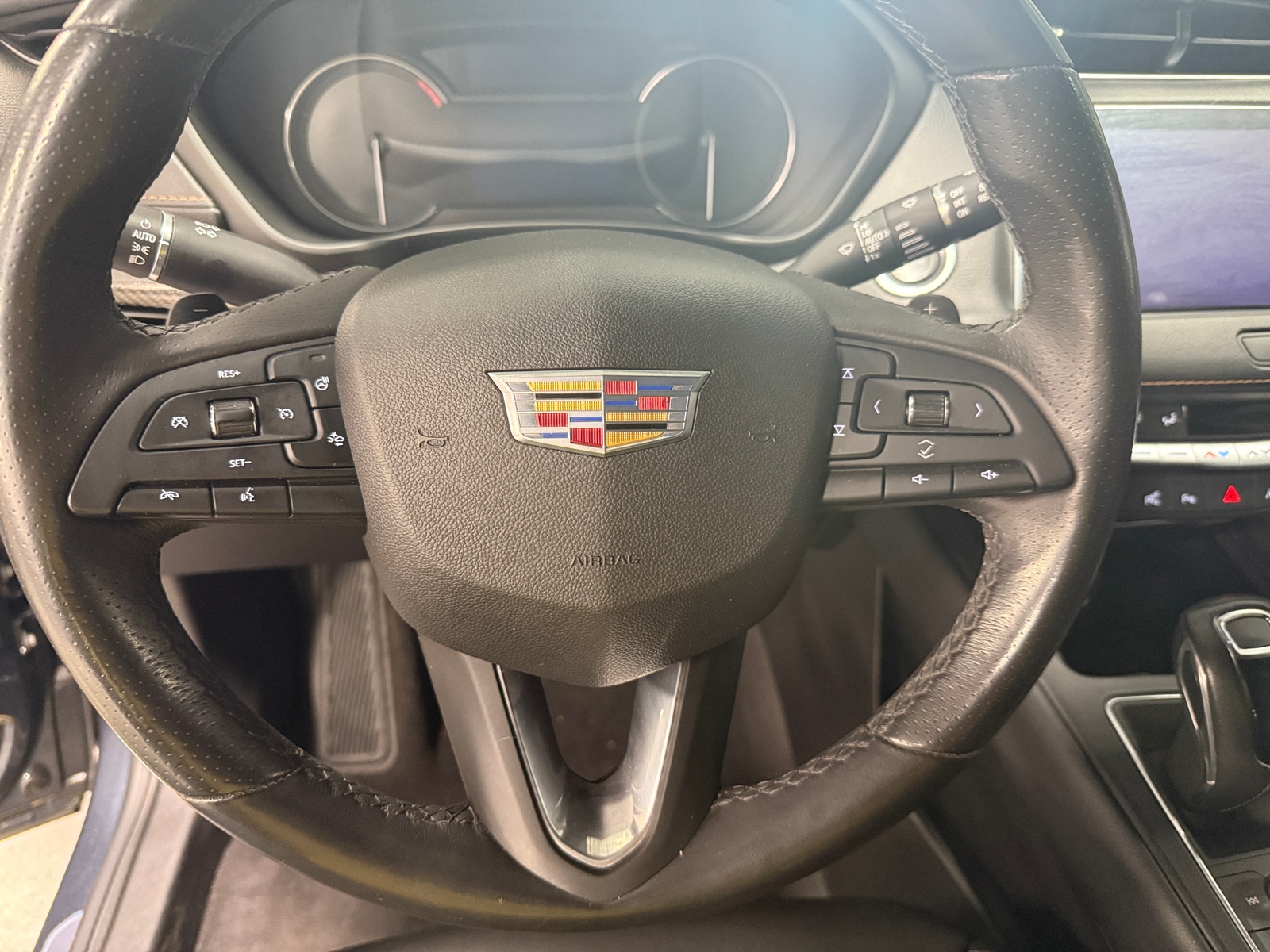 Thumbnail: 2019 Cadillac XT4 - 4