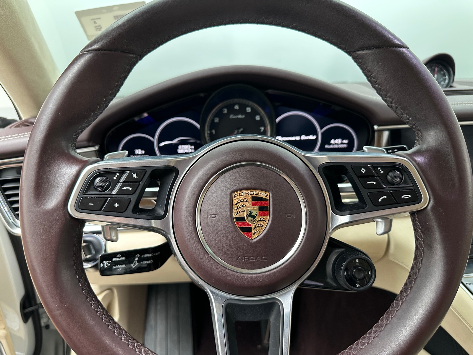 Thumbnail: 2017 Porsche Panamera - 4