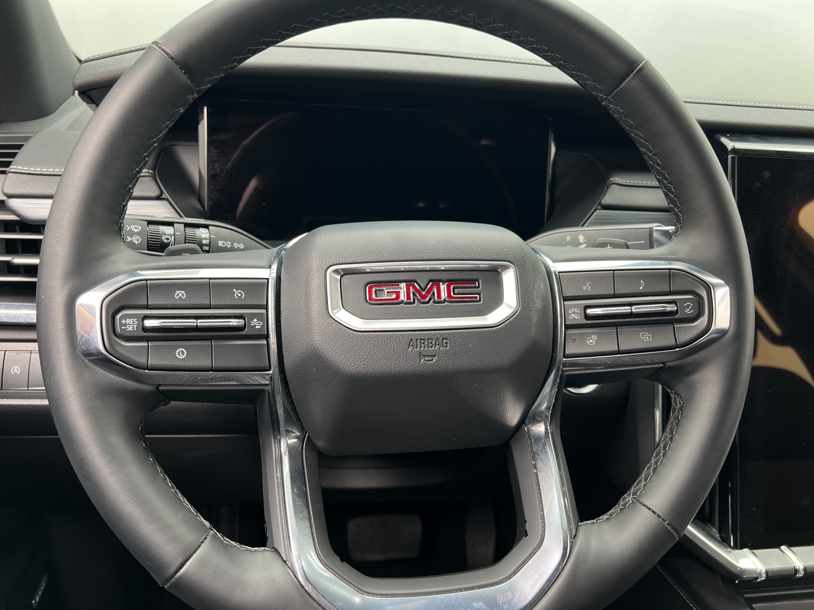 Thumbnail: 2025 GMC Acadia - 5