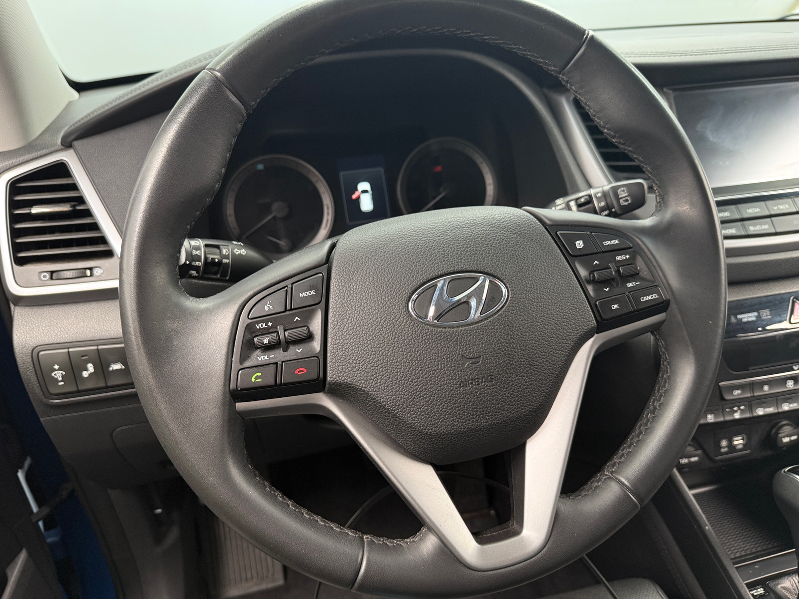 Thumbnail: 2017 Hyundai Tucson - 4