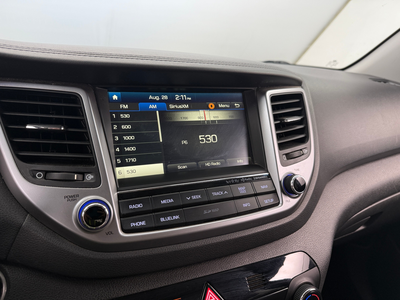 Thumbnail: 2017 Hyundai Tucson - 3