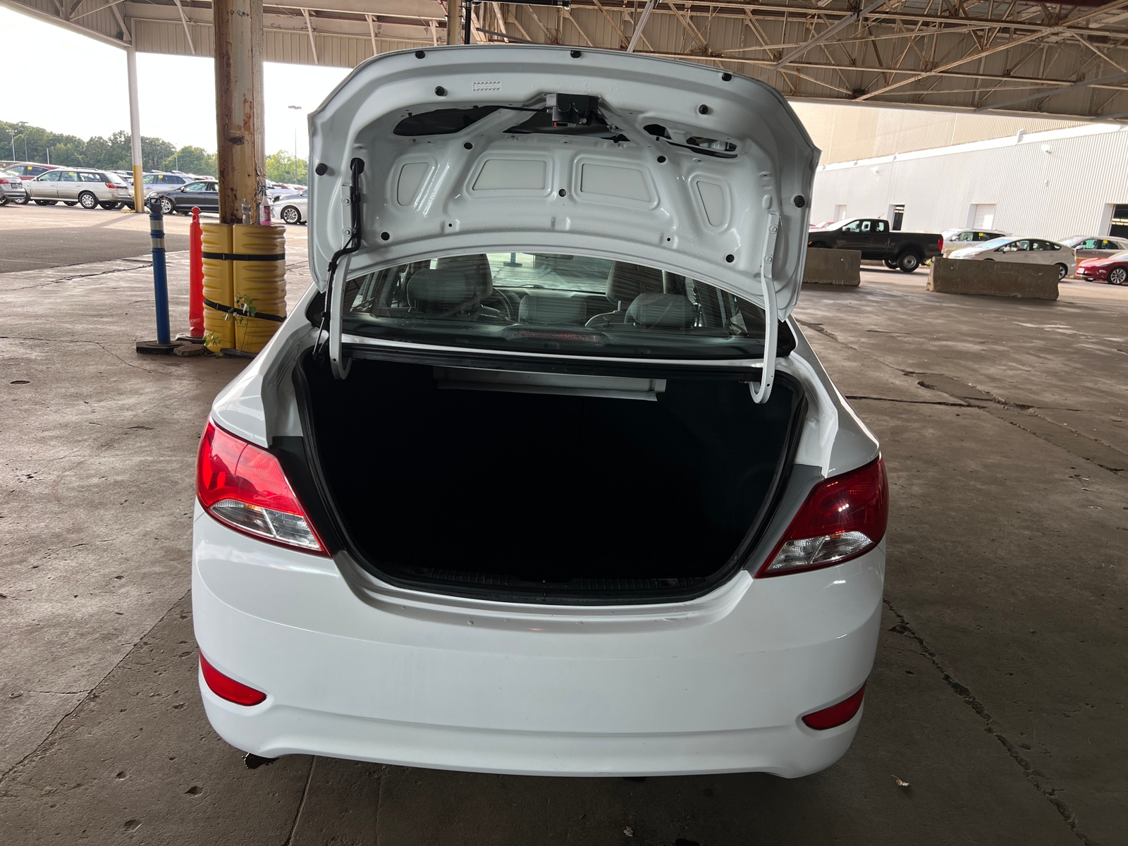 Thumbnail: 2017 Hyundai Accent - 6