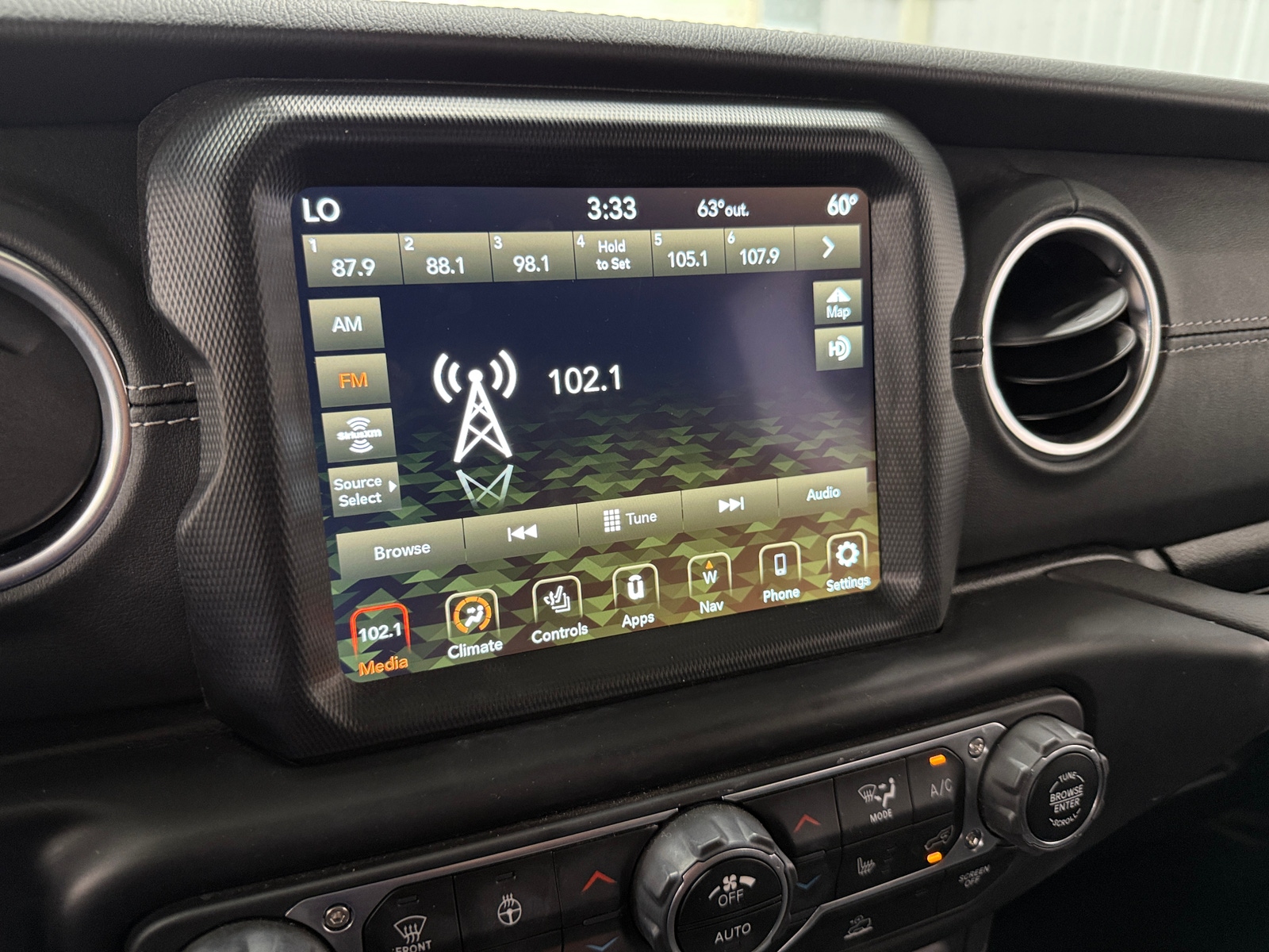 Thumbnail: 2022 Jeep Wrangler - 3